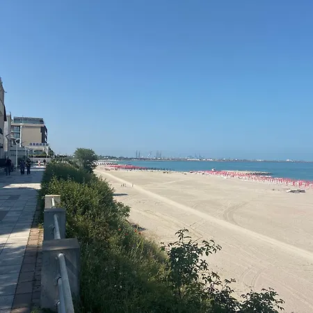 Elstefanino House 3* إيفوري نورد
